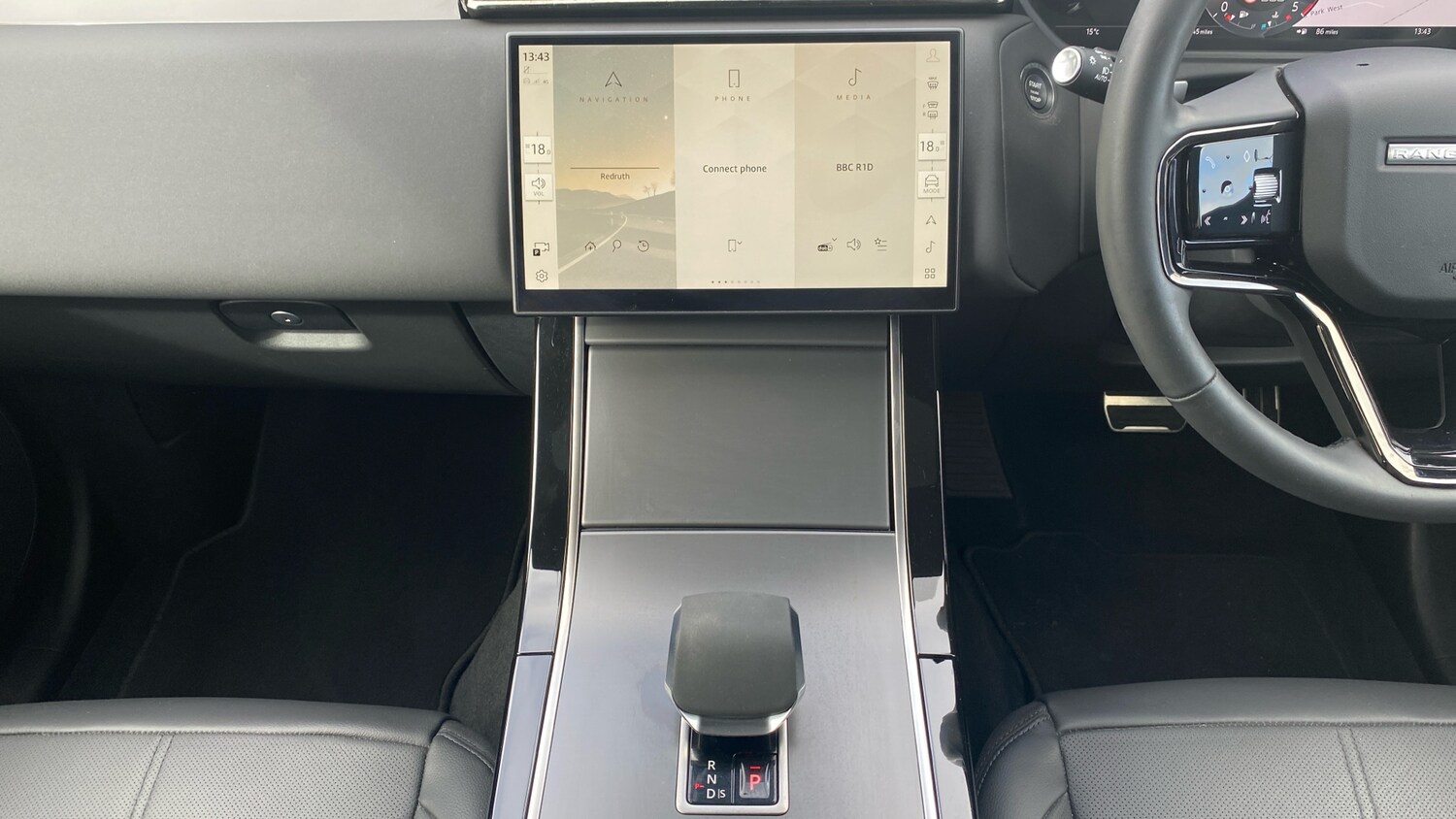 Used Land Rover Range Rover Velar 2024 for sale - 76302894: Photo 14