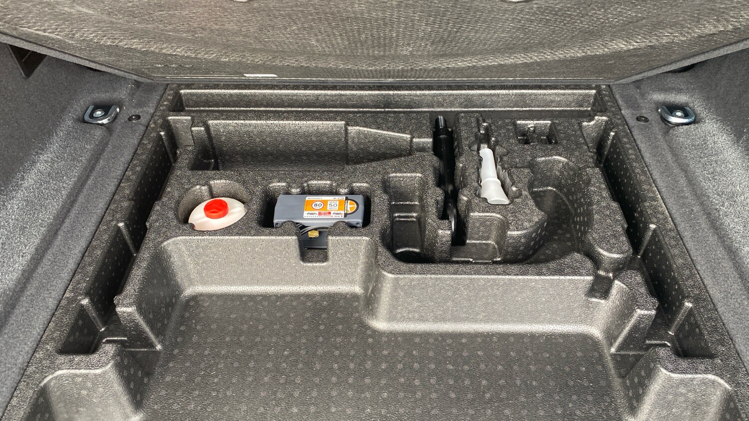 Used Land Rover Range Rover Velar 2024 for sale - 76302894: Photo 37