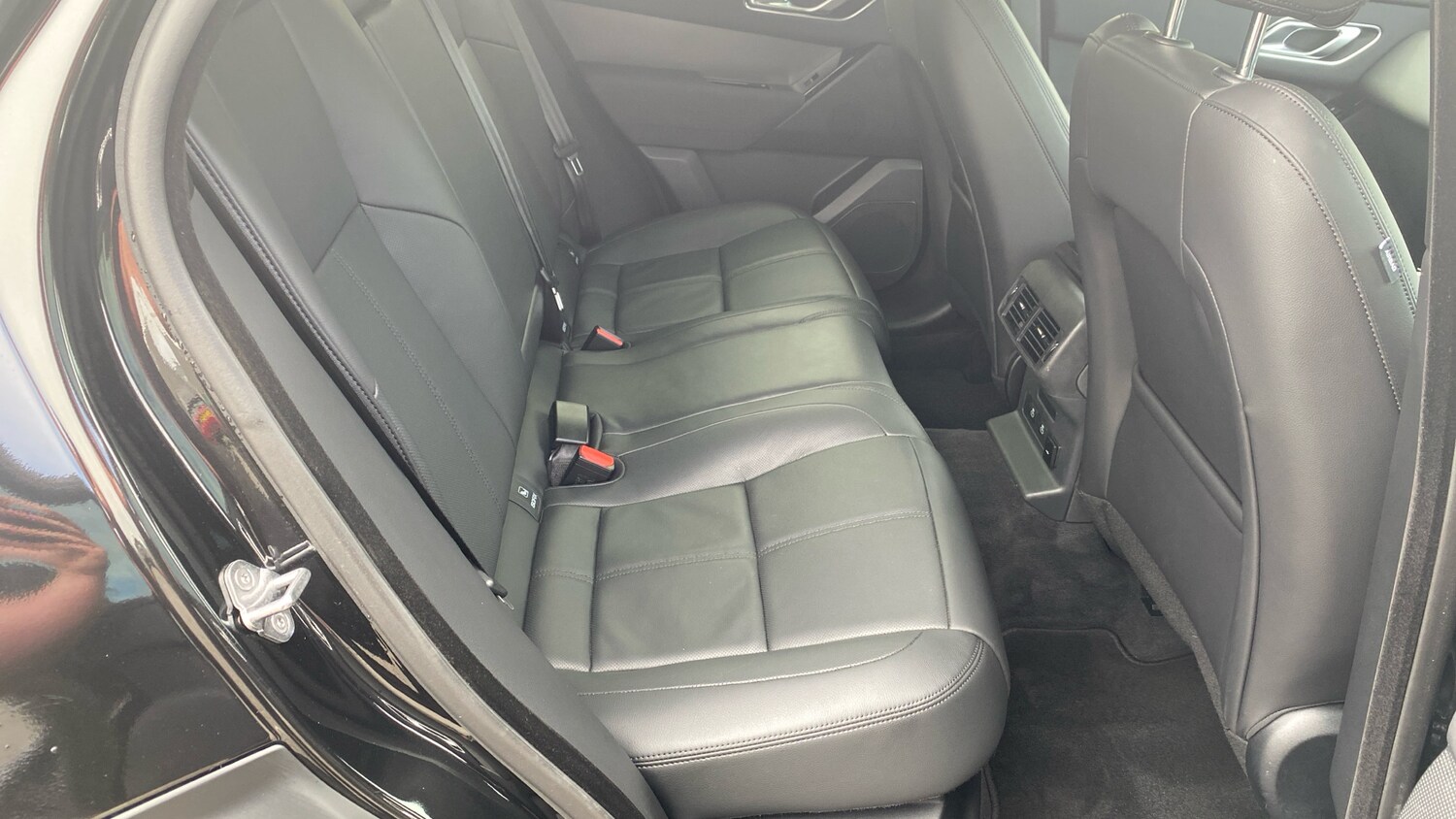 Used Land Rover Range Rover Velar 2024 for sale - 76302894: Photo 39