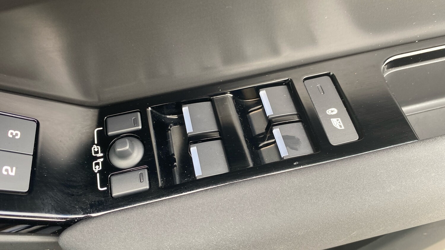 Used Land Rover Range Rover Velar 2024 for sale - 76302894: Photo 47