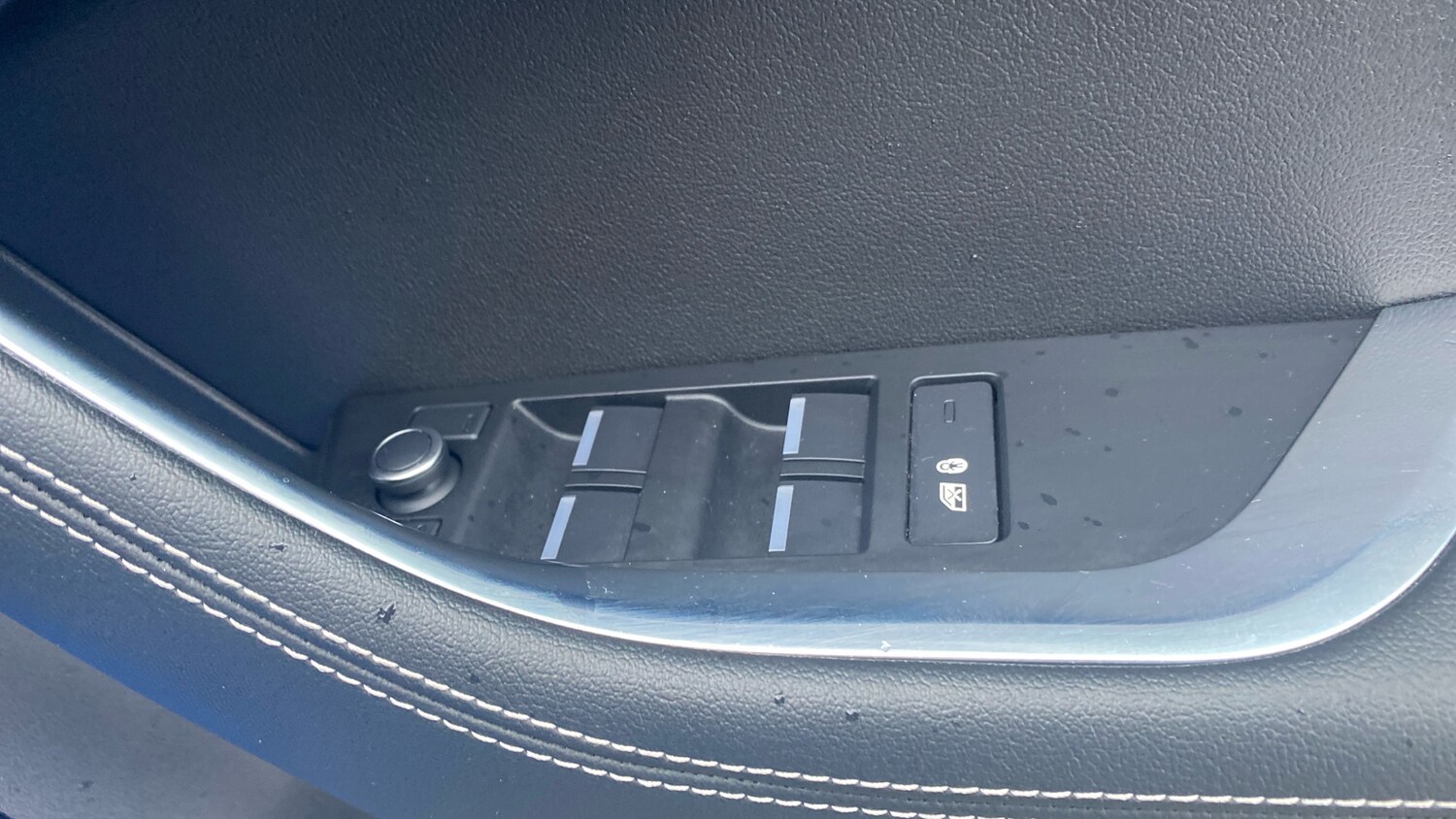 Used Jaguar XE 2020 for sale - 78212217: Photo 38