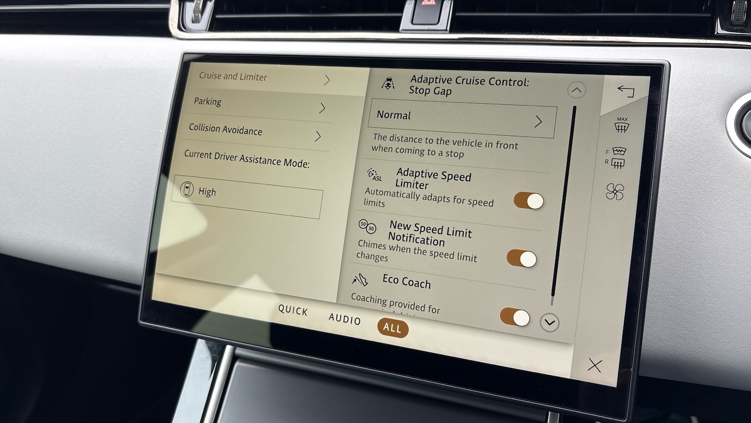 Used Land Rover Range Rover Evoque 2023 for sale - 78180179: Photo 38