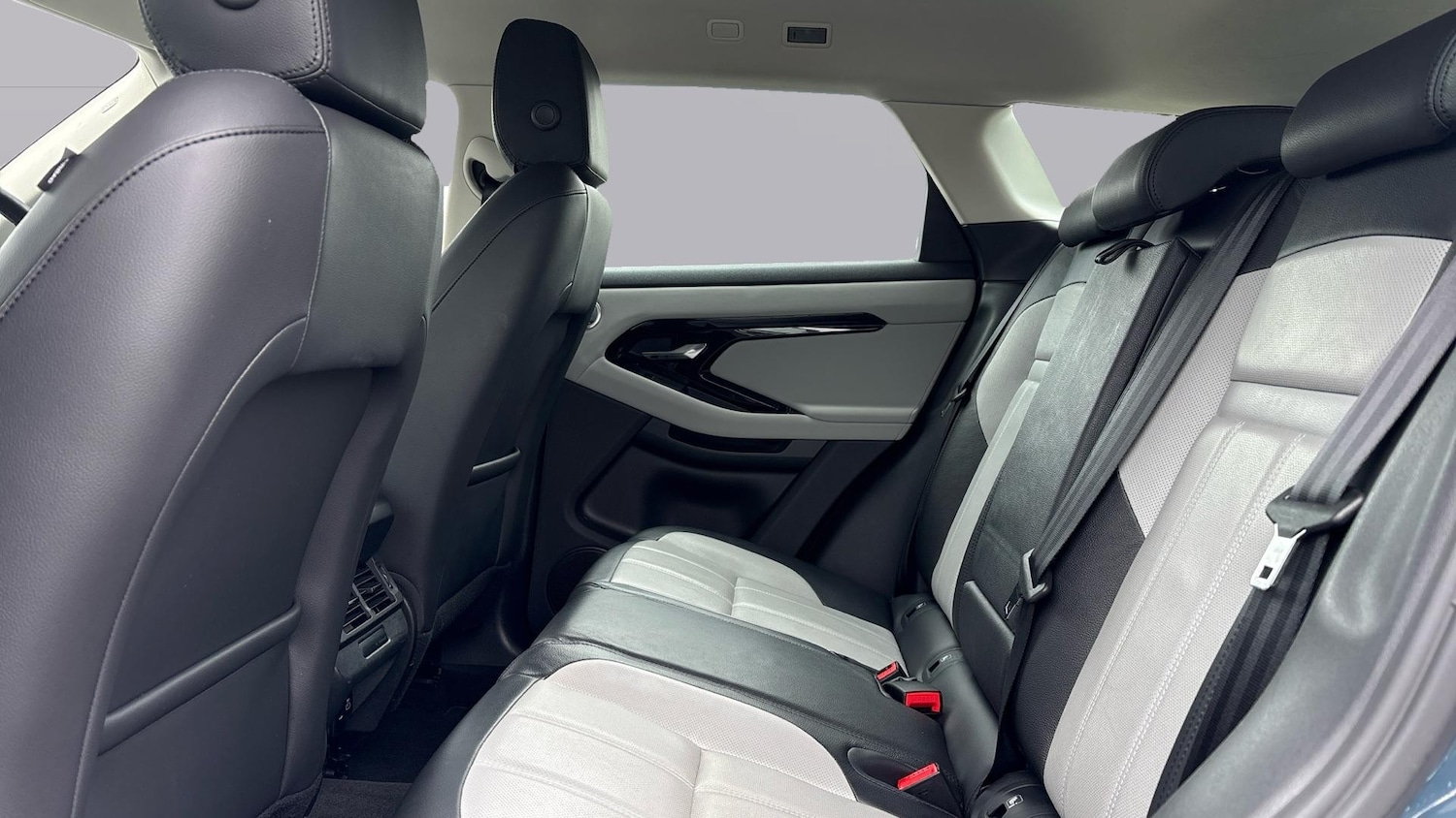 Used Land Rover Range Rover Evoque 2023 for sale - 78180179: Photo 4