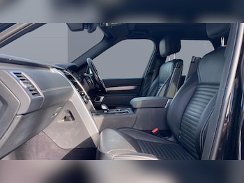 Used Land Rover Discovery 2023 for sale - 77530184: Photo