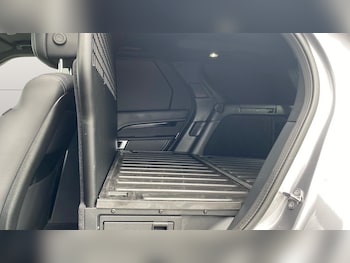 Used Land Rover Discovery 2025 for sale - 79102348: Photo