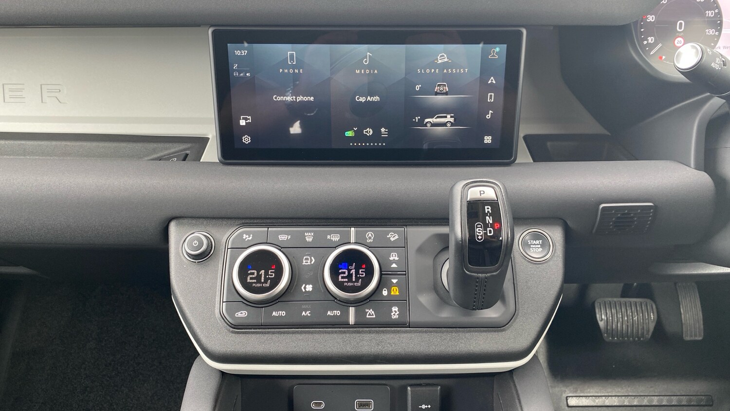 Used Land Rover Defender 2022 for sale - 76566185: Photo 14