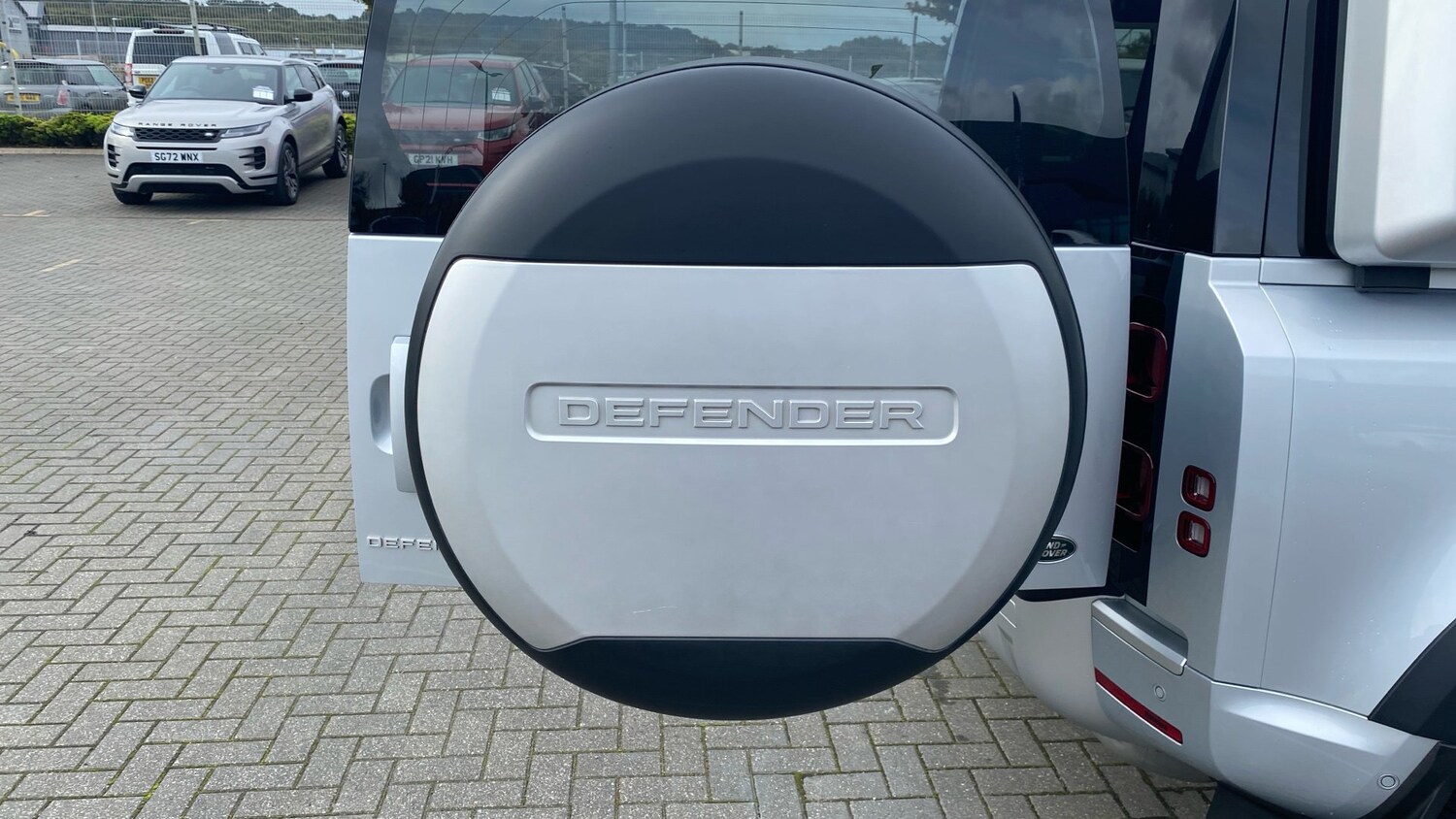 Used Land Rover Defender 2022 for sale - 76566185: Photo 39