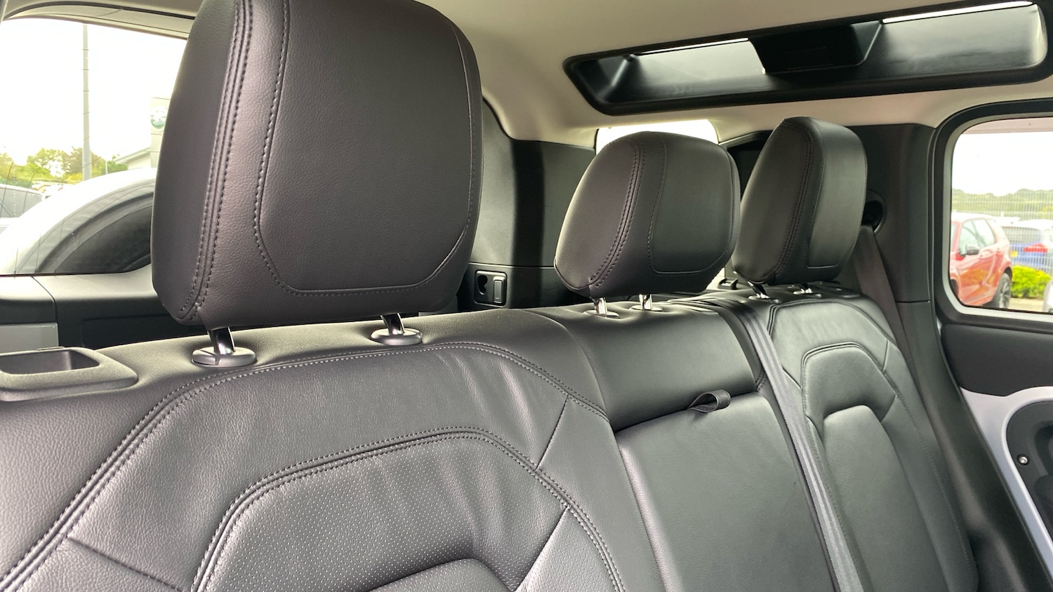 Used Land Rover Defender 2022 for sale - 76566185: Photo 46