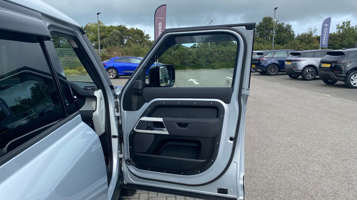 Used Land Rover Defender 2022 for sale - 76566185: Photo 49