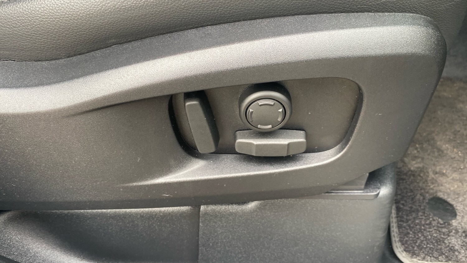 Used Land Rover Defender 2022 for sale - 76566185: Photo 53