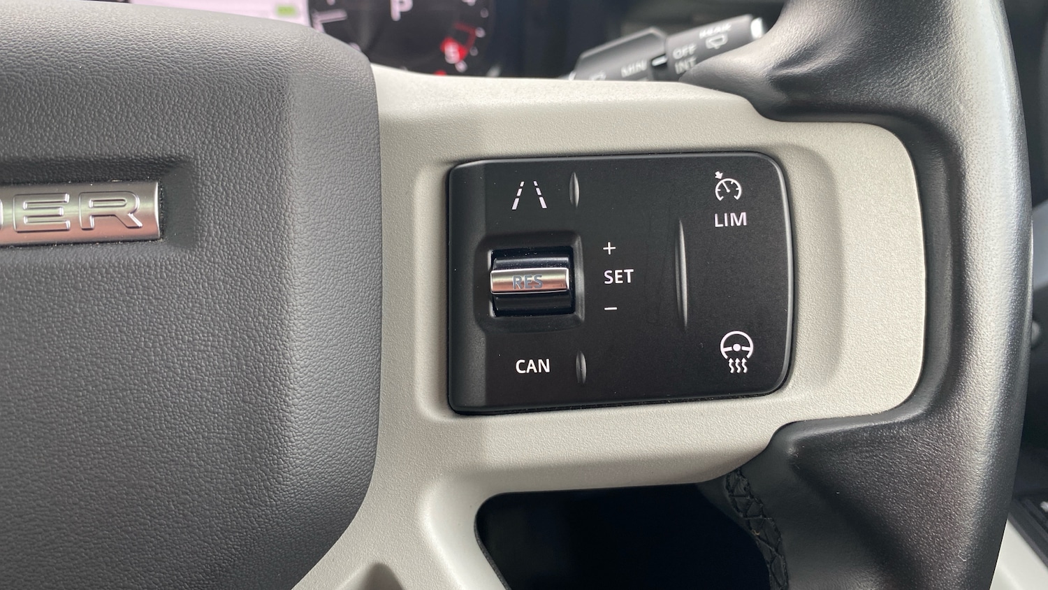 Used Land Rover Defender 2022 for sale - 76566185: Photo 58