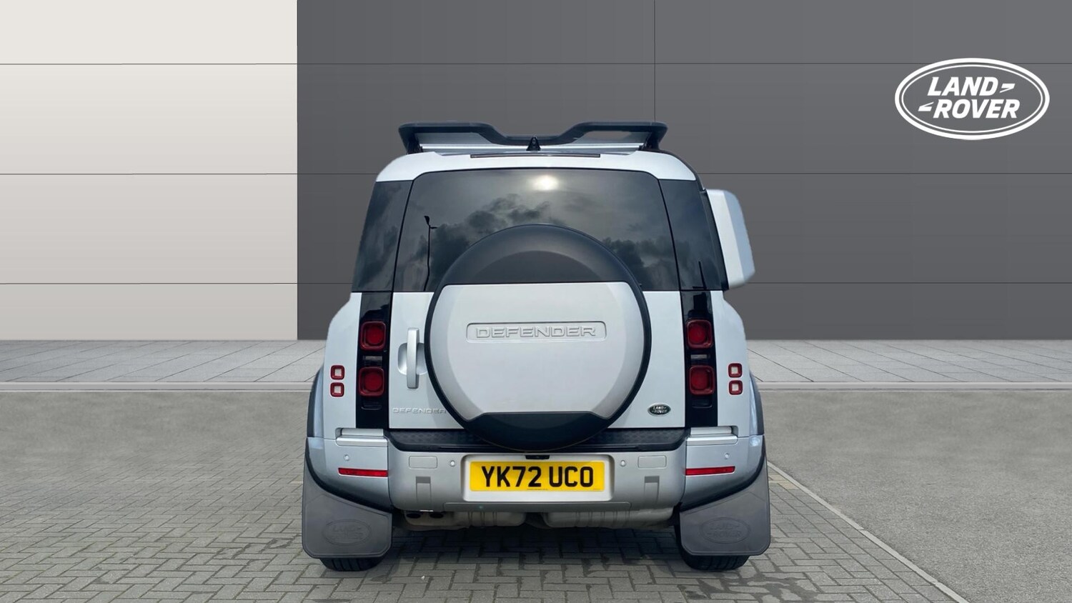 Used Land Rover Defender 2022 for sale - 76566185: Photo 6