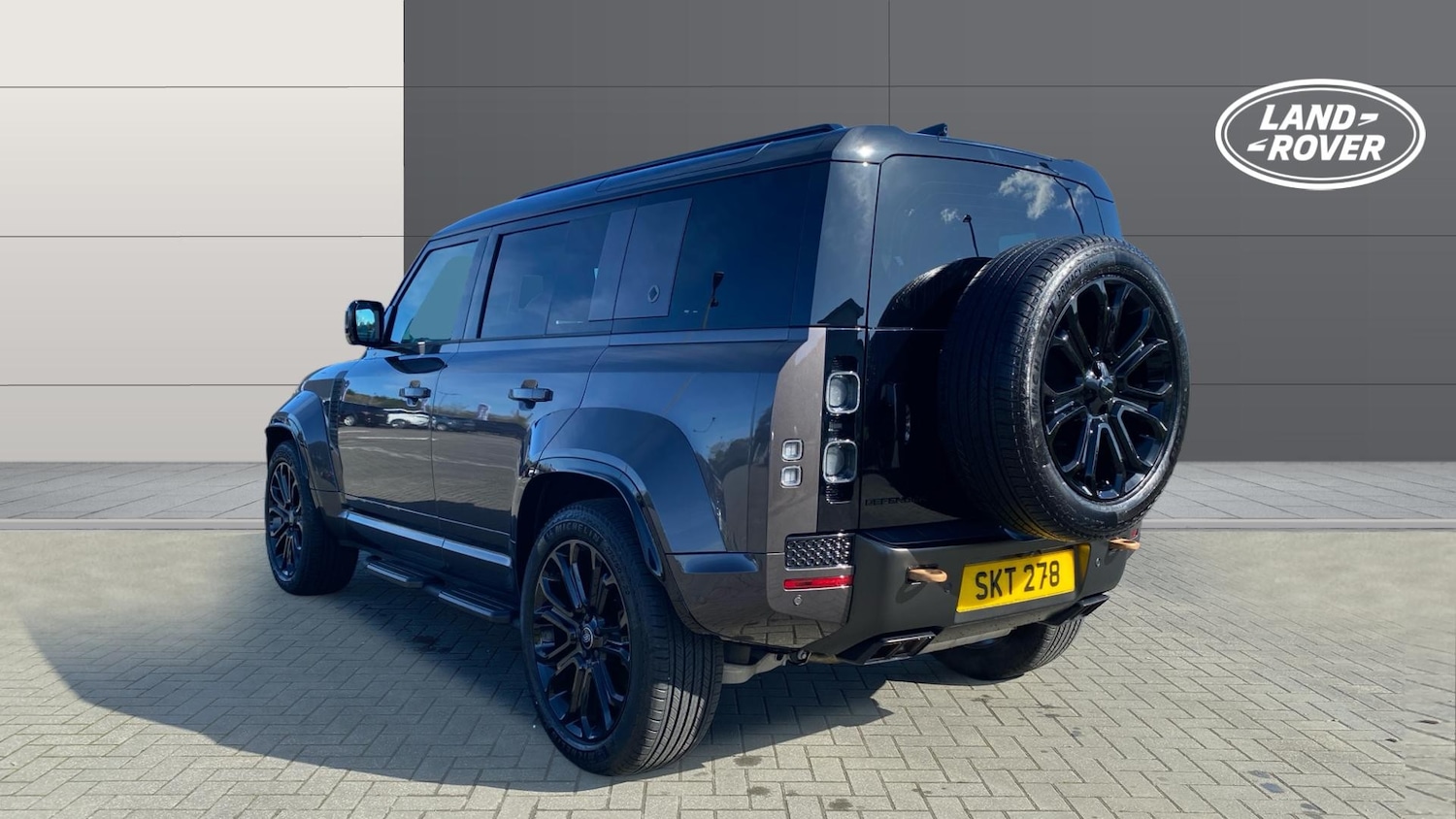 Used Land Rover Defender 2026 for sale - 77807002: Photo 2