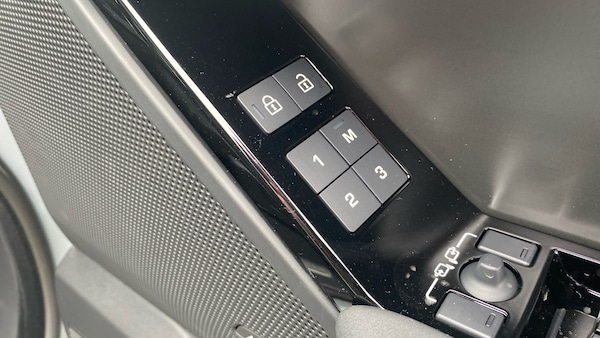 Used Land Rover Range Rover Velar 2025 for sale - 75829786: Photo 48
