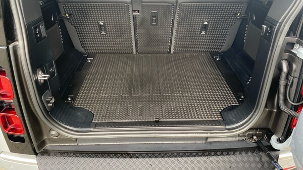 Used Land Rover Defender 2022 for sale - 76045899: Photo 41