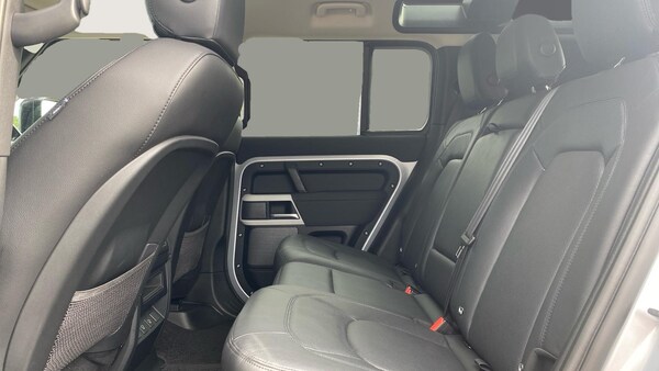 Used Land Rover Defender 2022 for sale - 76045899: Photo 4
