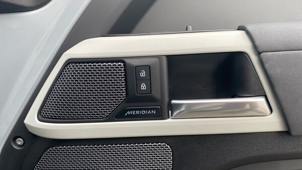 Used Land Rover Defender 2022 for sale - 76045899: Photo 51