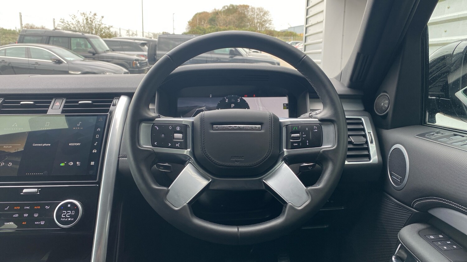 Used Land Rover Discovery 2025 for sale - 76555638: Photo 15