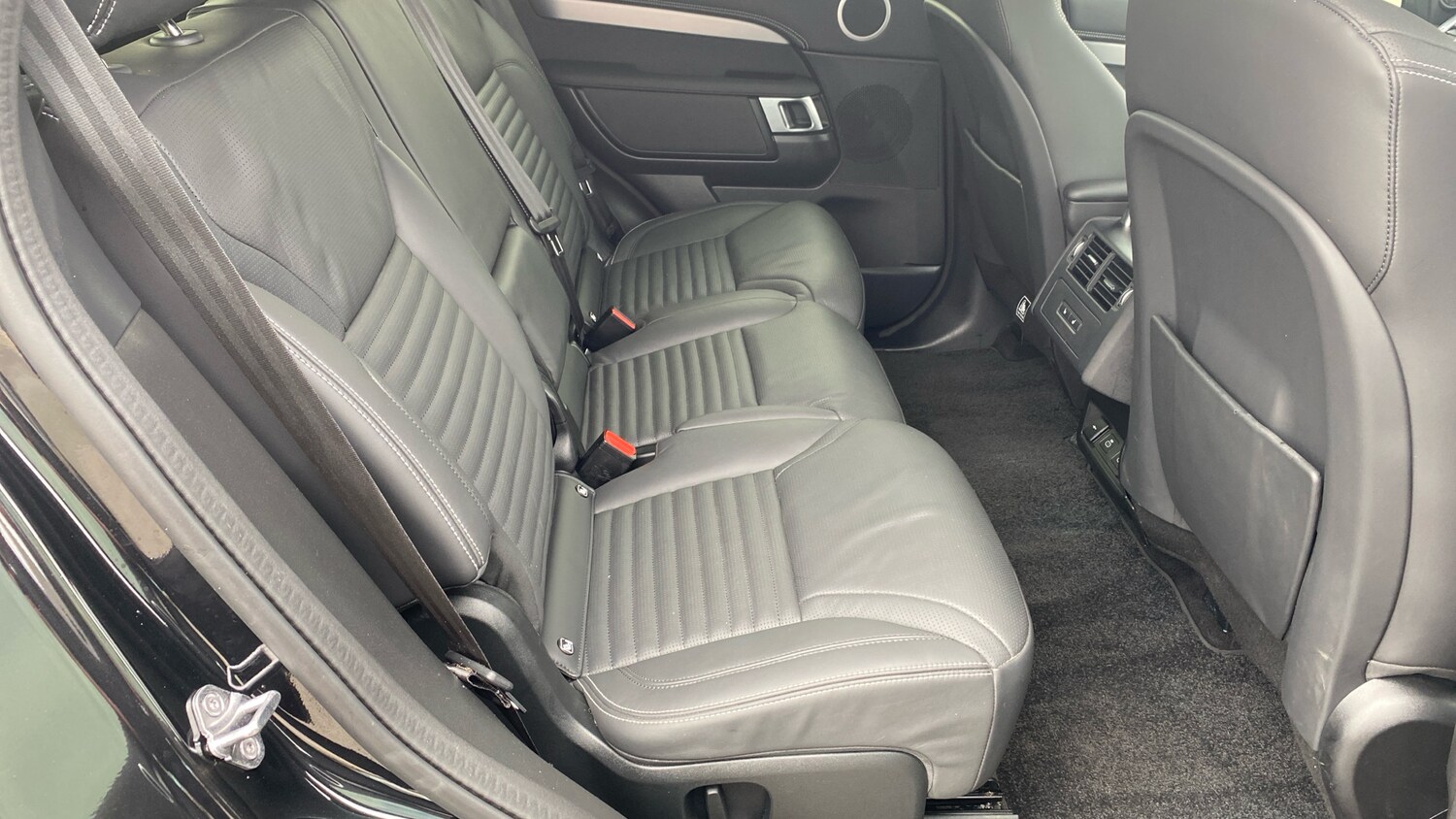 Used Land Rover Discovery 2025 for sale - 76555638: Photo 39