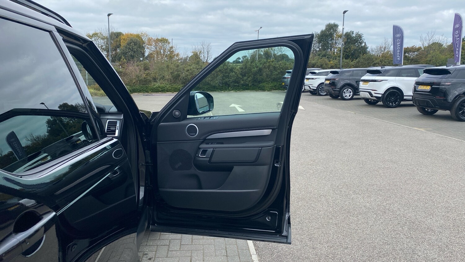 Used Land Rover Discovery 2025 for sale - 76555638: Photo 44