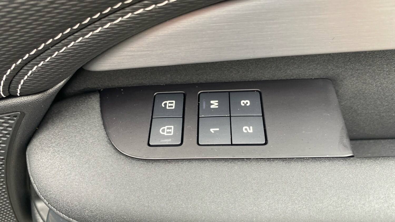 Used Land Rover Discovery 2025 for sale - 76555638: Photo 46