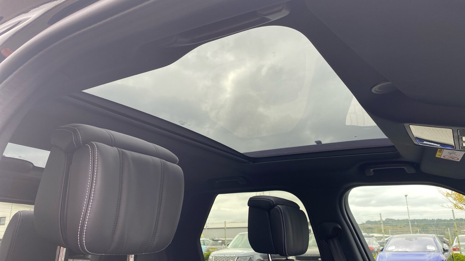 Used Land Rover Discovery 2025 for sale - 76555638: Photo 59