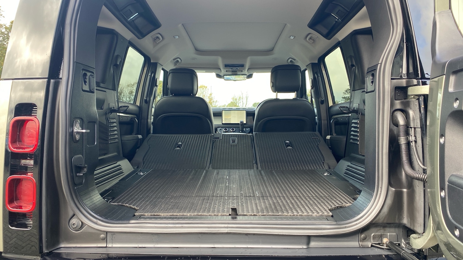 Used Land Rover Defender 2022 for sale - 76412403: Photo 10