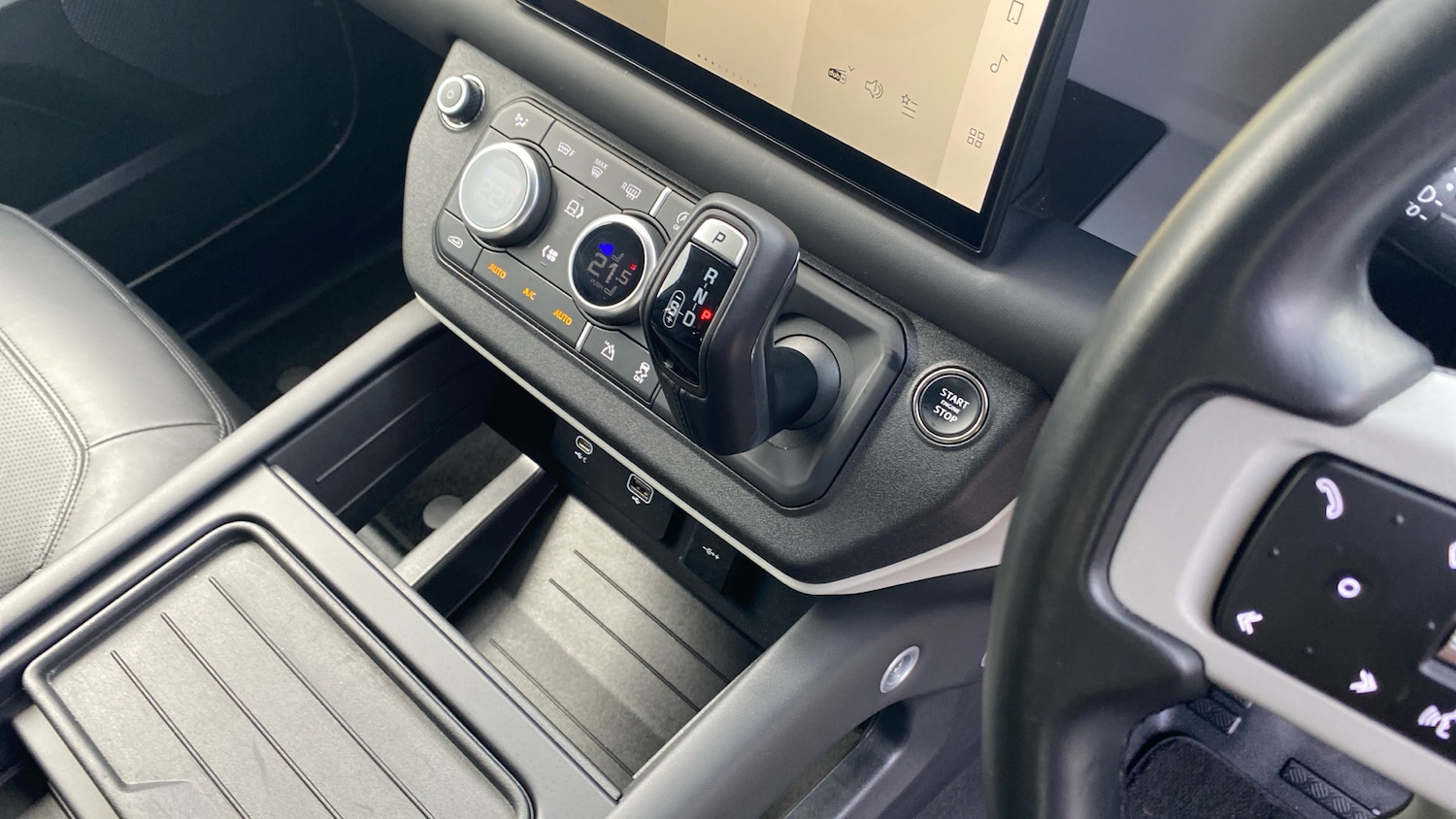 Used Land Rover Defender 2022 for sale - 76412403: Photo 13