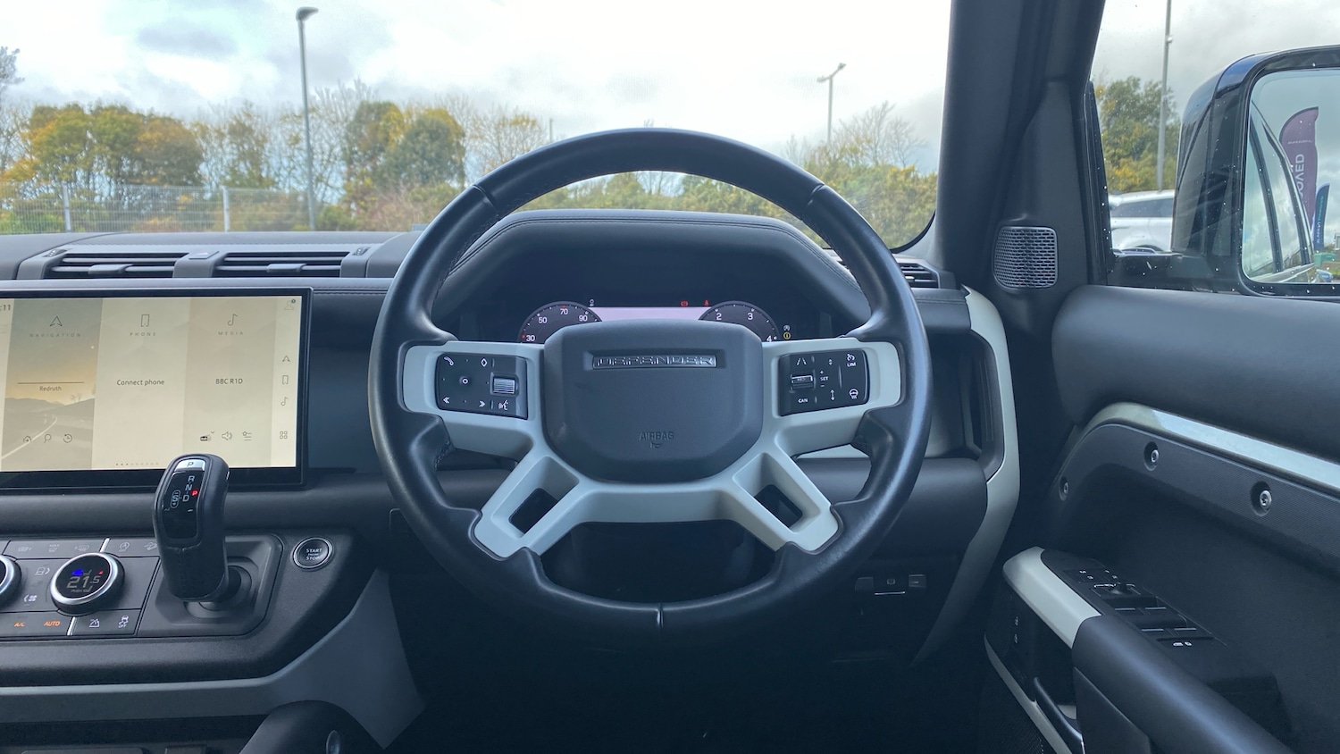 Used Land Rover Defender 2022 for sale - 76412403: Photo 15