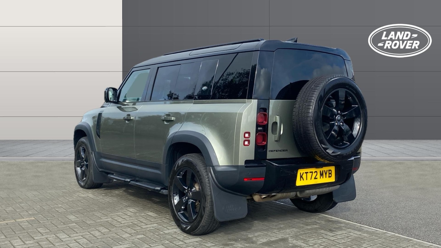Used Land Rover Defender 2022 for sale - 76412403: Photo 2