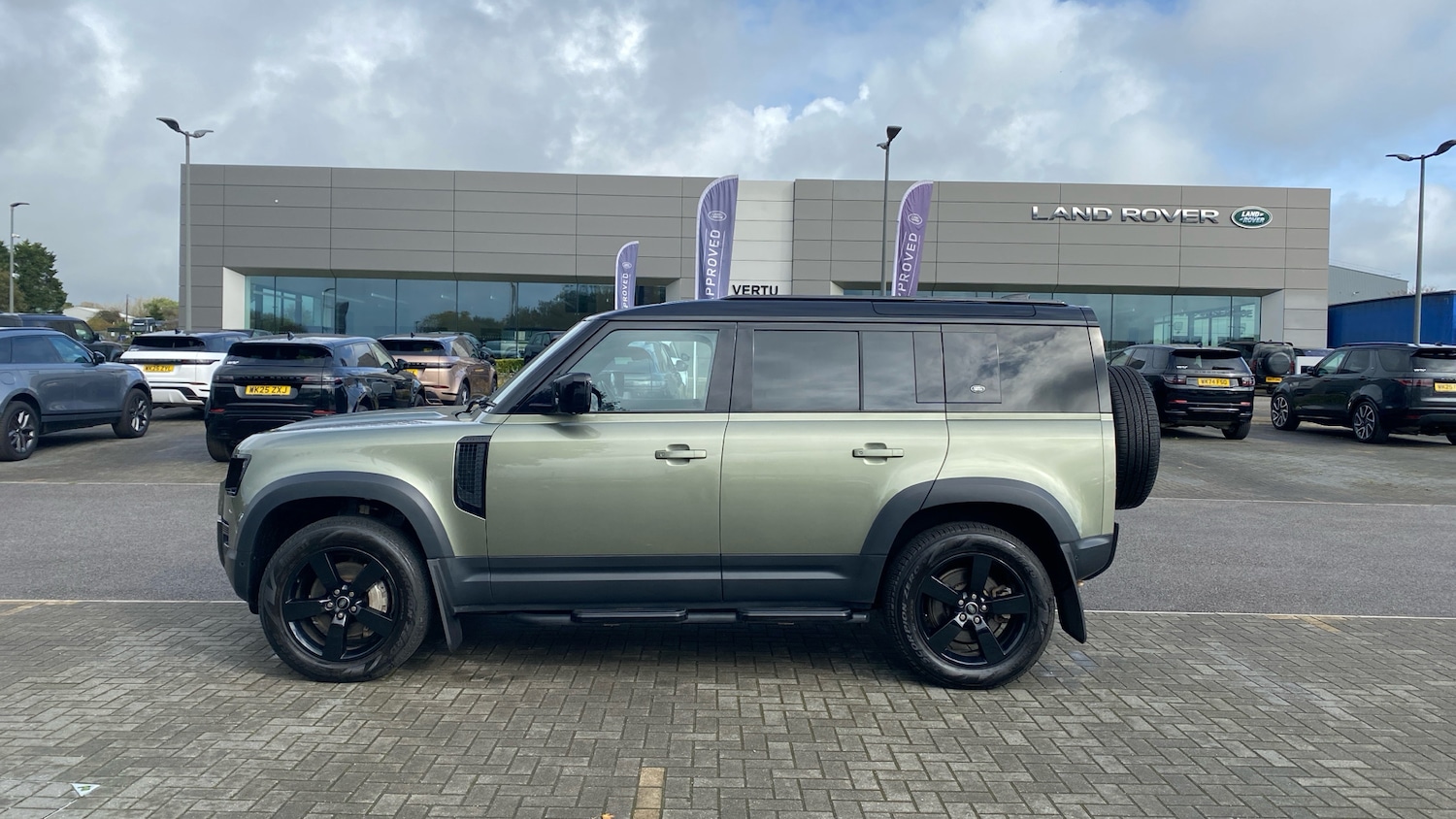 Used Land Rover Defender 2022 for sale - 76412403: Photo 21