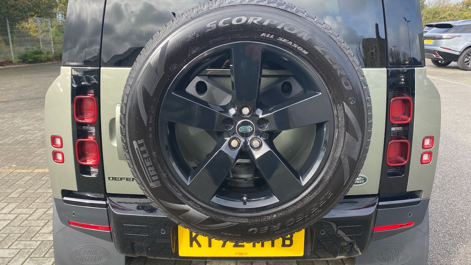 Used Land Rover Defender 2022 for sale - 76412403: Photo 38