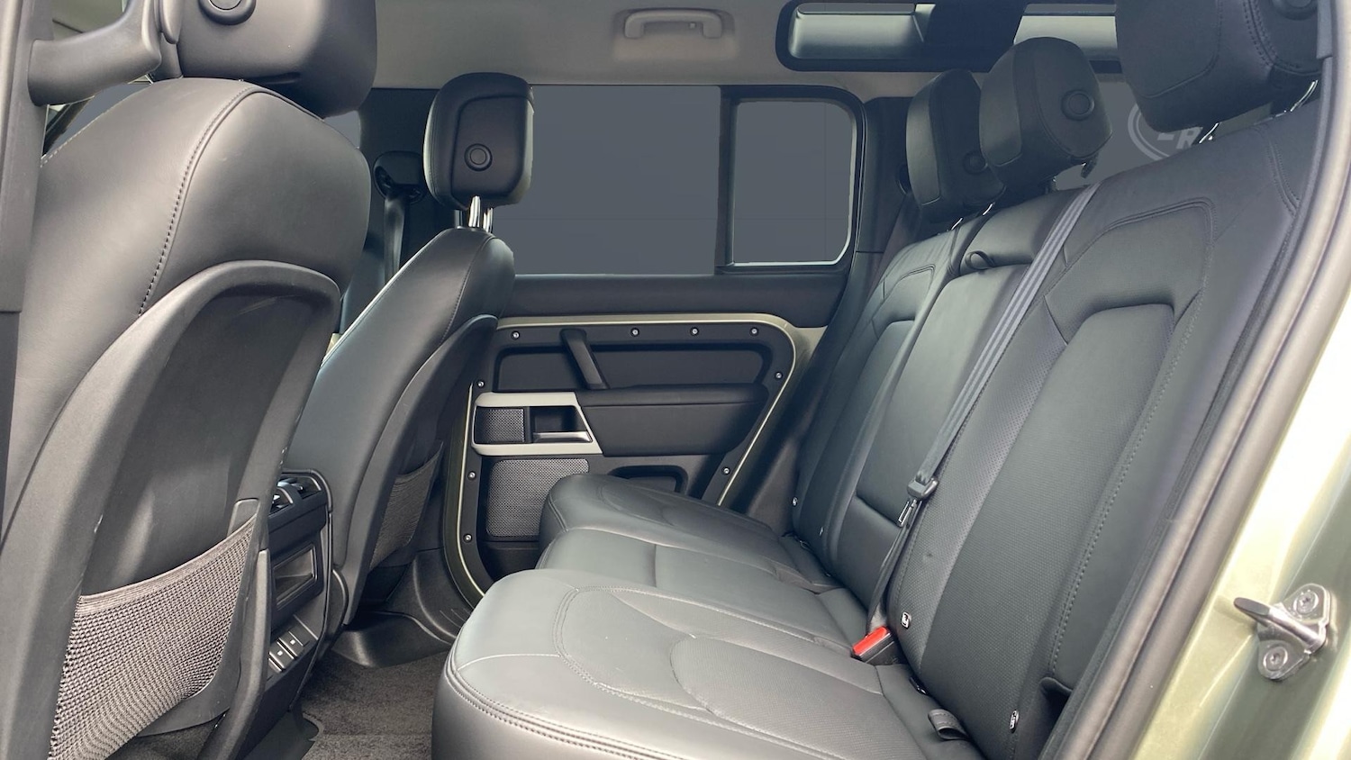 Used Land Rover Defender 2022 for sale - 76412403: Photo 4