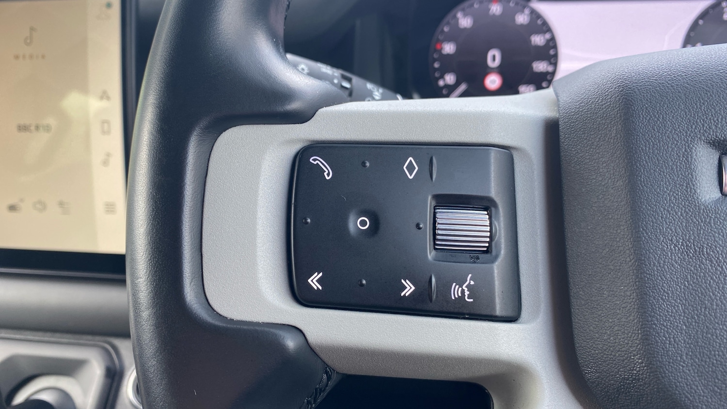 Used Land Rover Defender 2022 for sale - 76412403: Photo 55