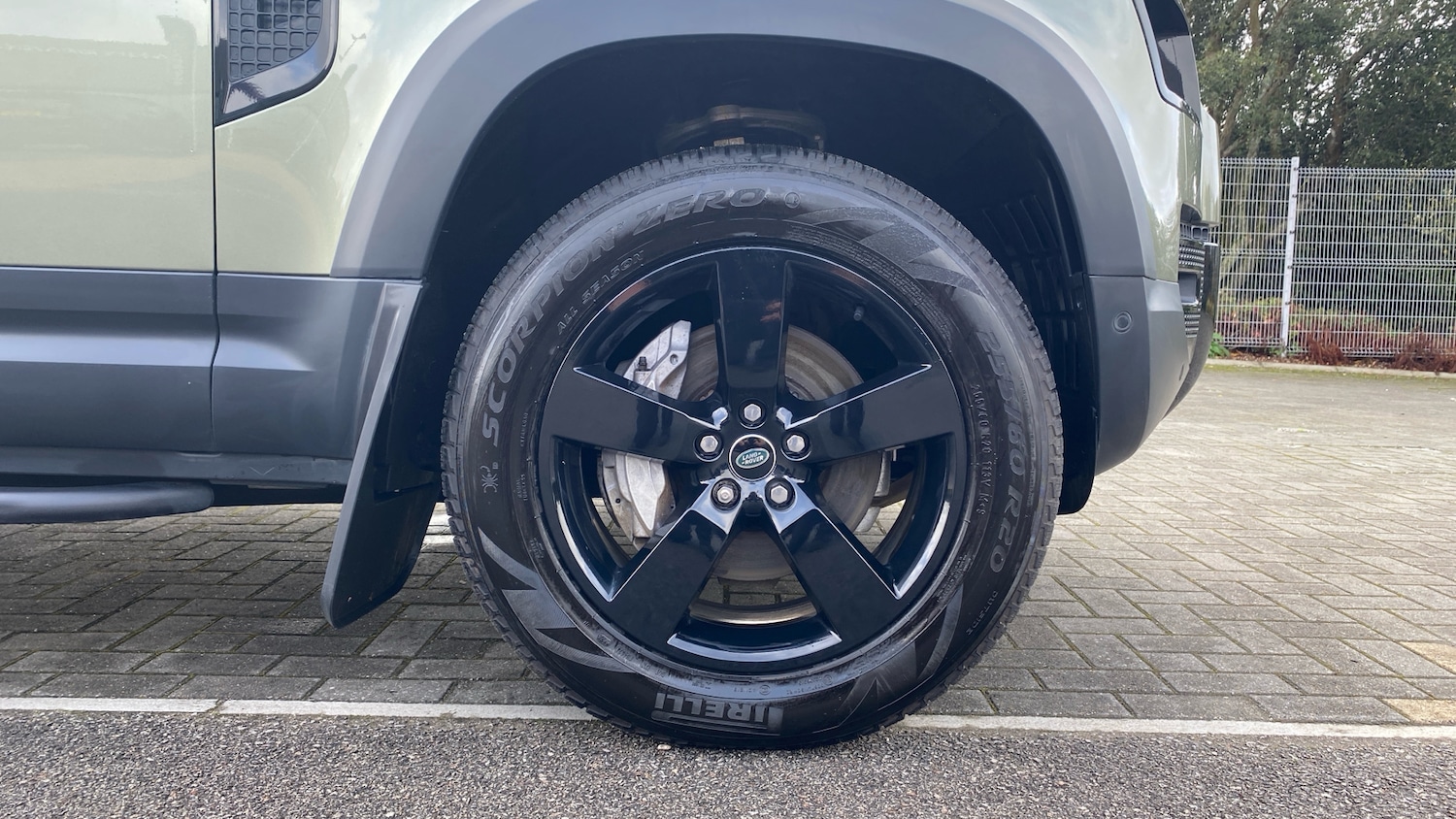 Used Land Rover Defender 2022 for sale - 76412403: Photo 8