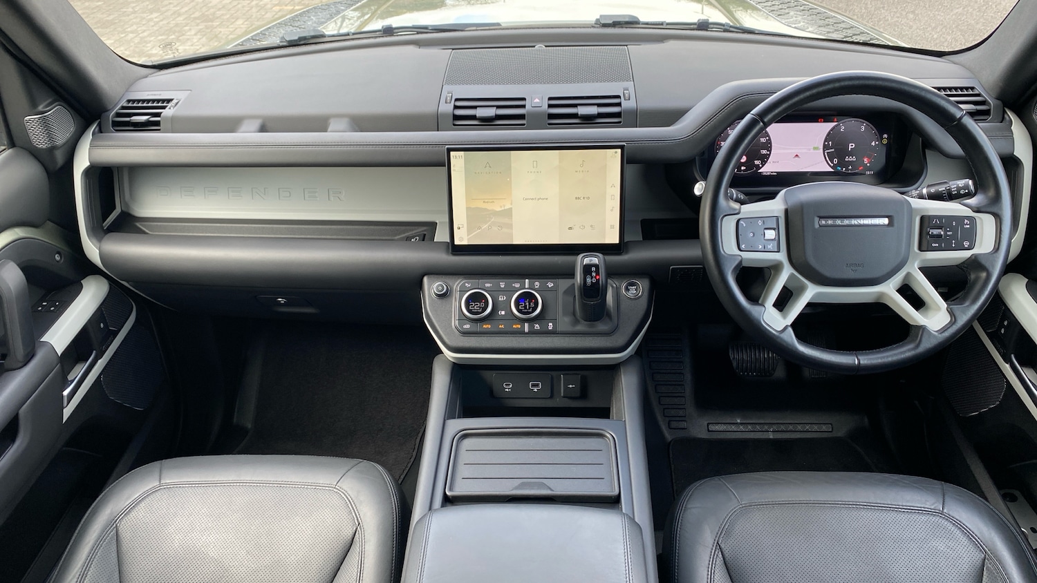 Used Land Rover Defender 2022 for sale - 76412403: Photo 9