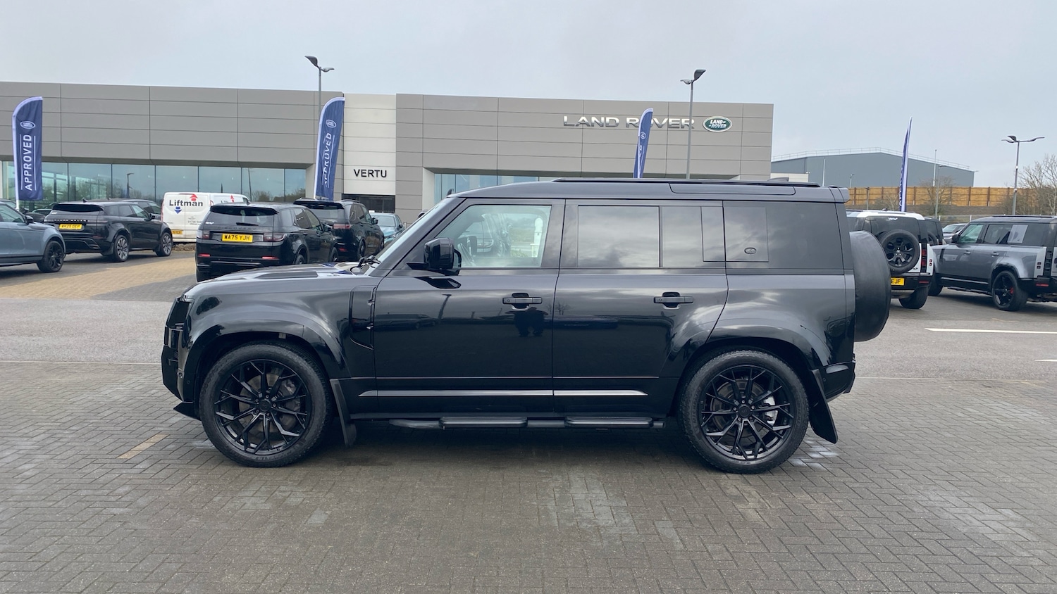 Used Land Rover Defender 2022 for sale - 77271235: Photo 21