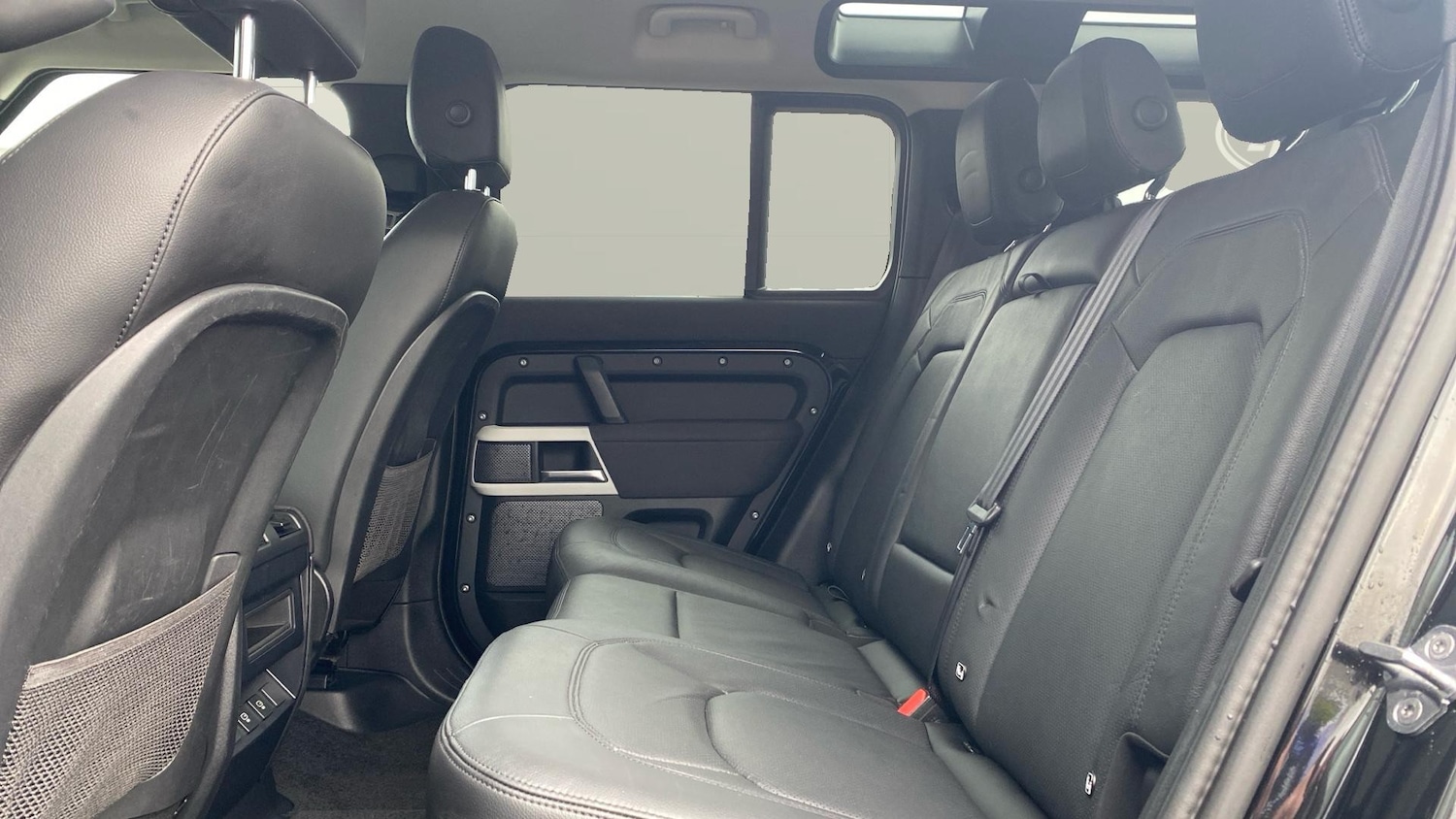 Used Land Rover Defender 2022 for sale - 77271235: Photo 4