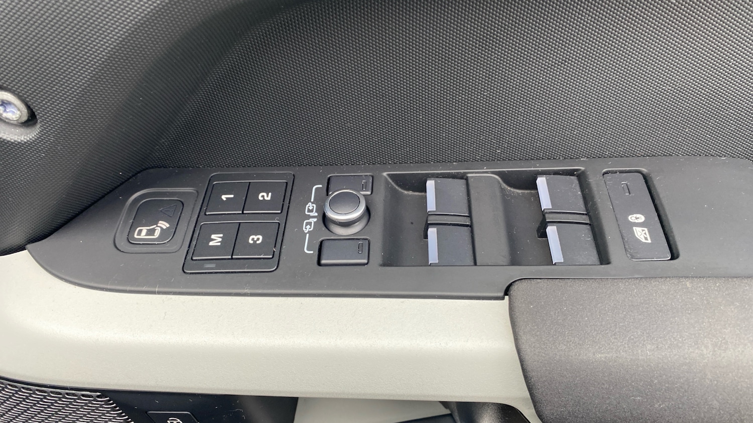 Used Land Rover Defender 2022 for sale - 77271235: Photo 48