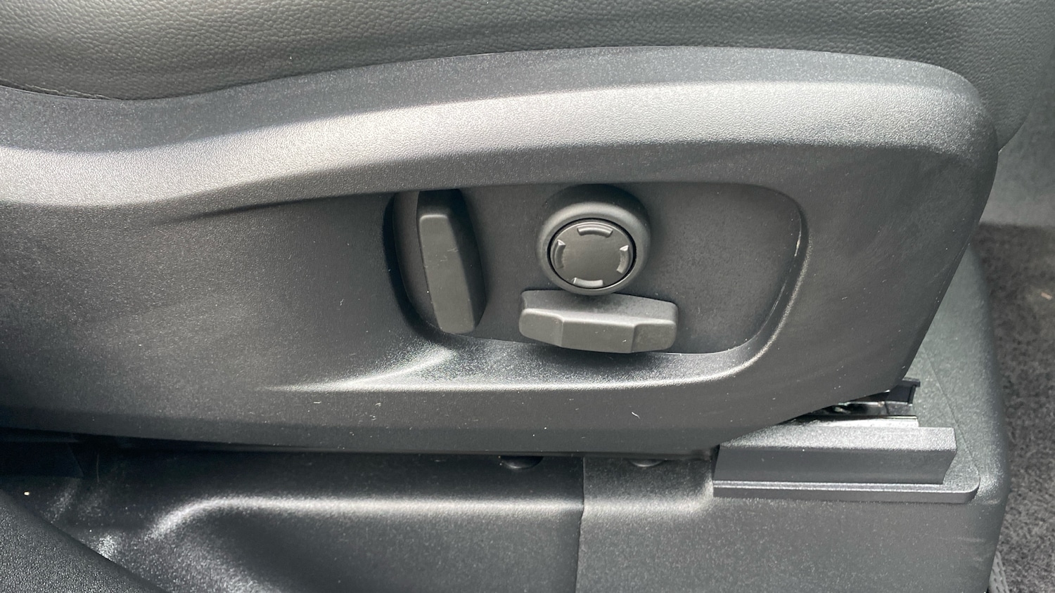 Used Land Rover Defender 2022 for sale - 77271235: Photo 51