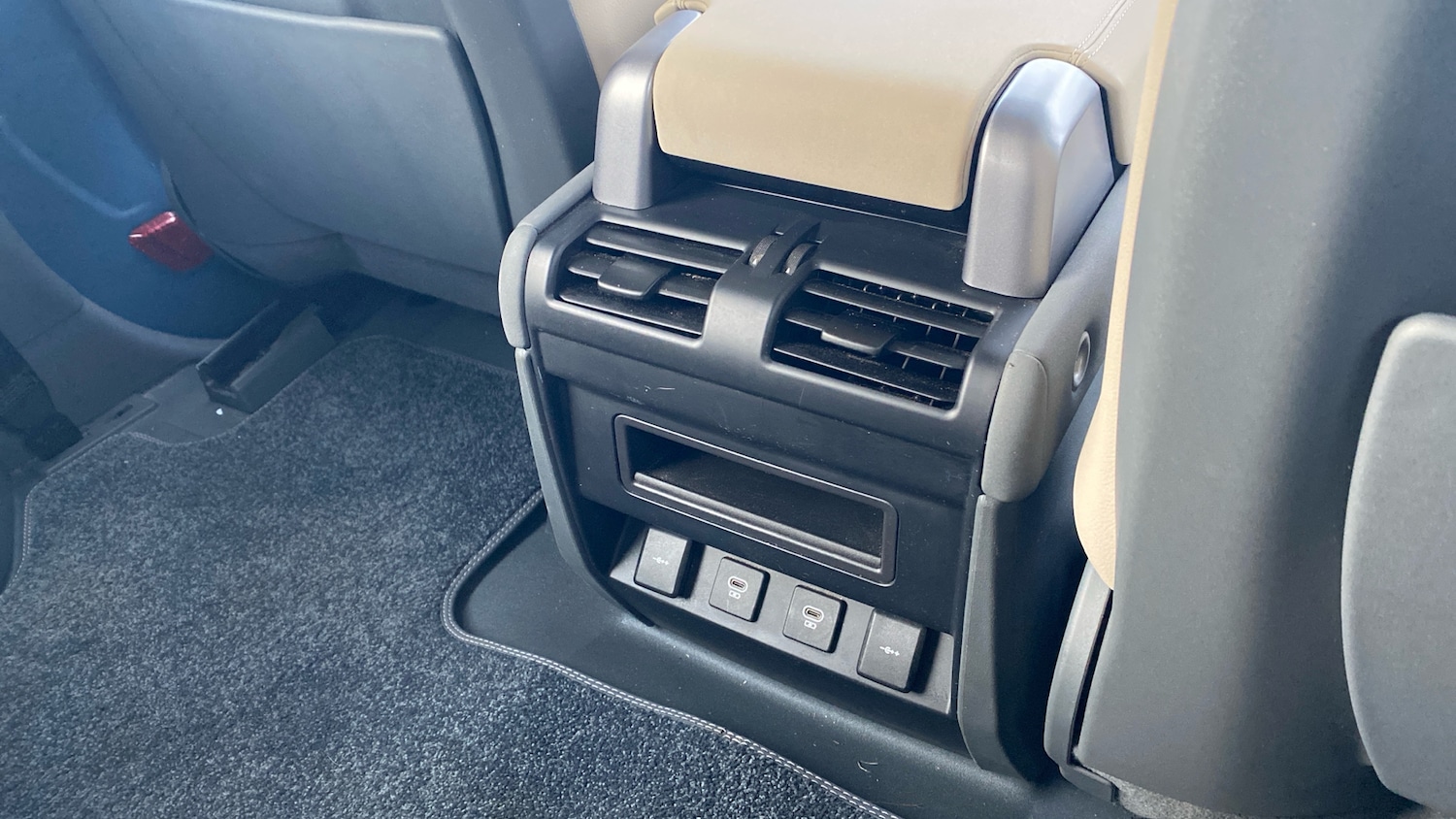 Used Land Rover Defender 2021 for sale - 77774988: Photo 18