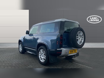 Used Land Rover Defender 2021 for sale - 77774988: Photo