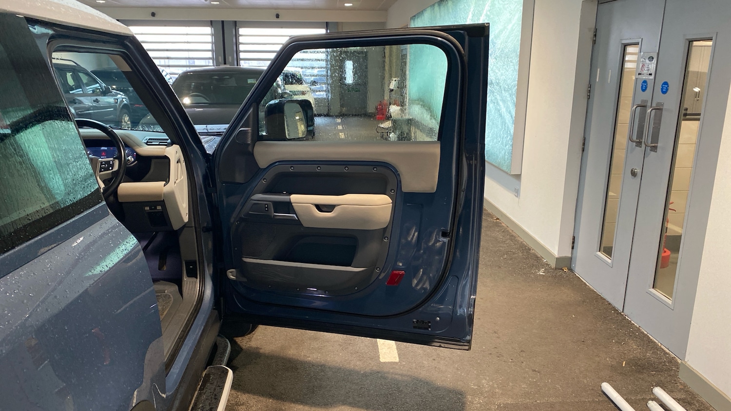 Used Land Rover Defender 2021 for sale - 77774988: Photo 32