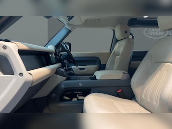 Used Land Rover Defender 2021 for sale - 77774988: Photo