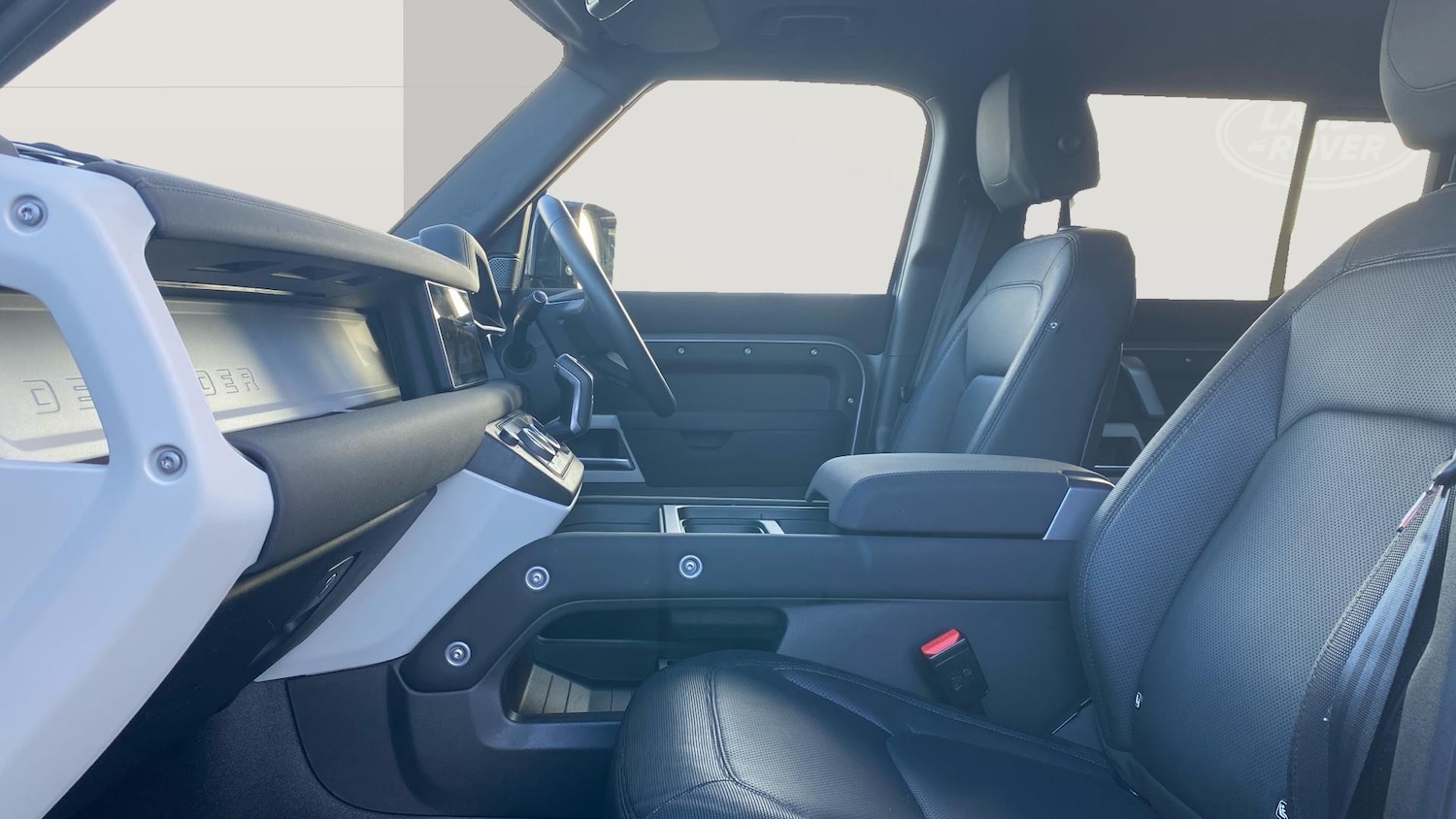 Used Land Rover Defender 2023 for sale - 77003254: Photo 3