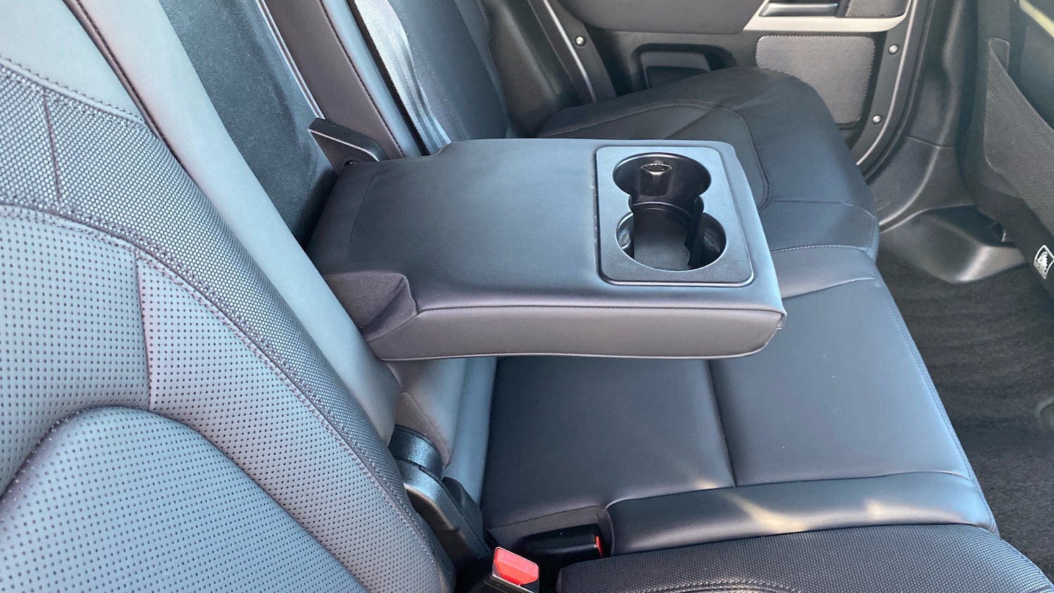 Used Land Rover Defender 2023 for sale - 77003254: Photo 45