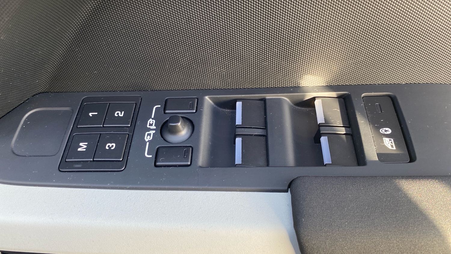 Used Land Rover Defender 2023 for sale - 77003254: Photo 47