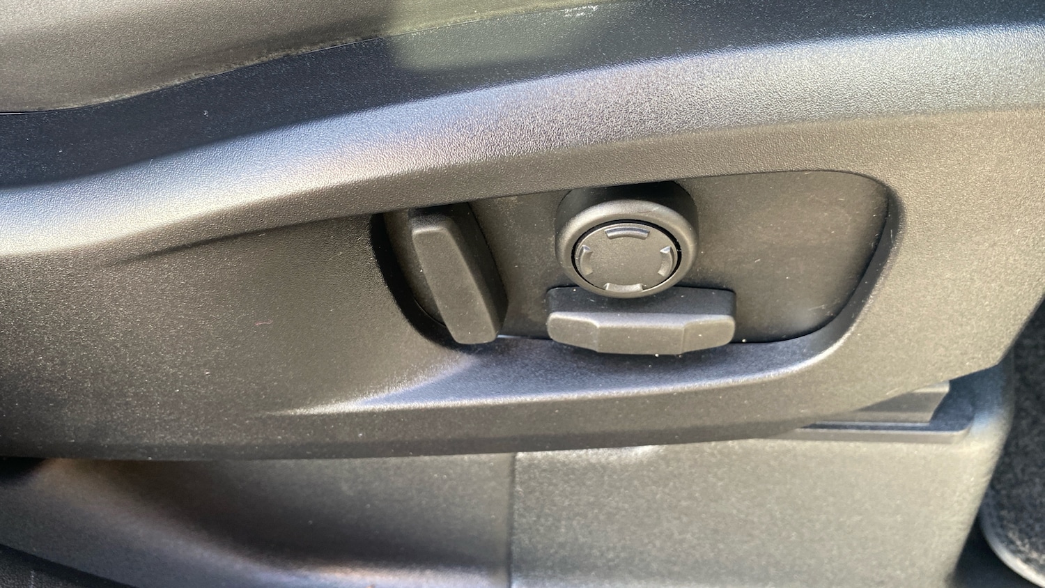 Used Land Rover Defender 2023 for sale - 77003254: Photo 50