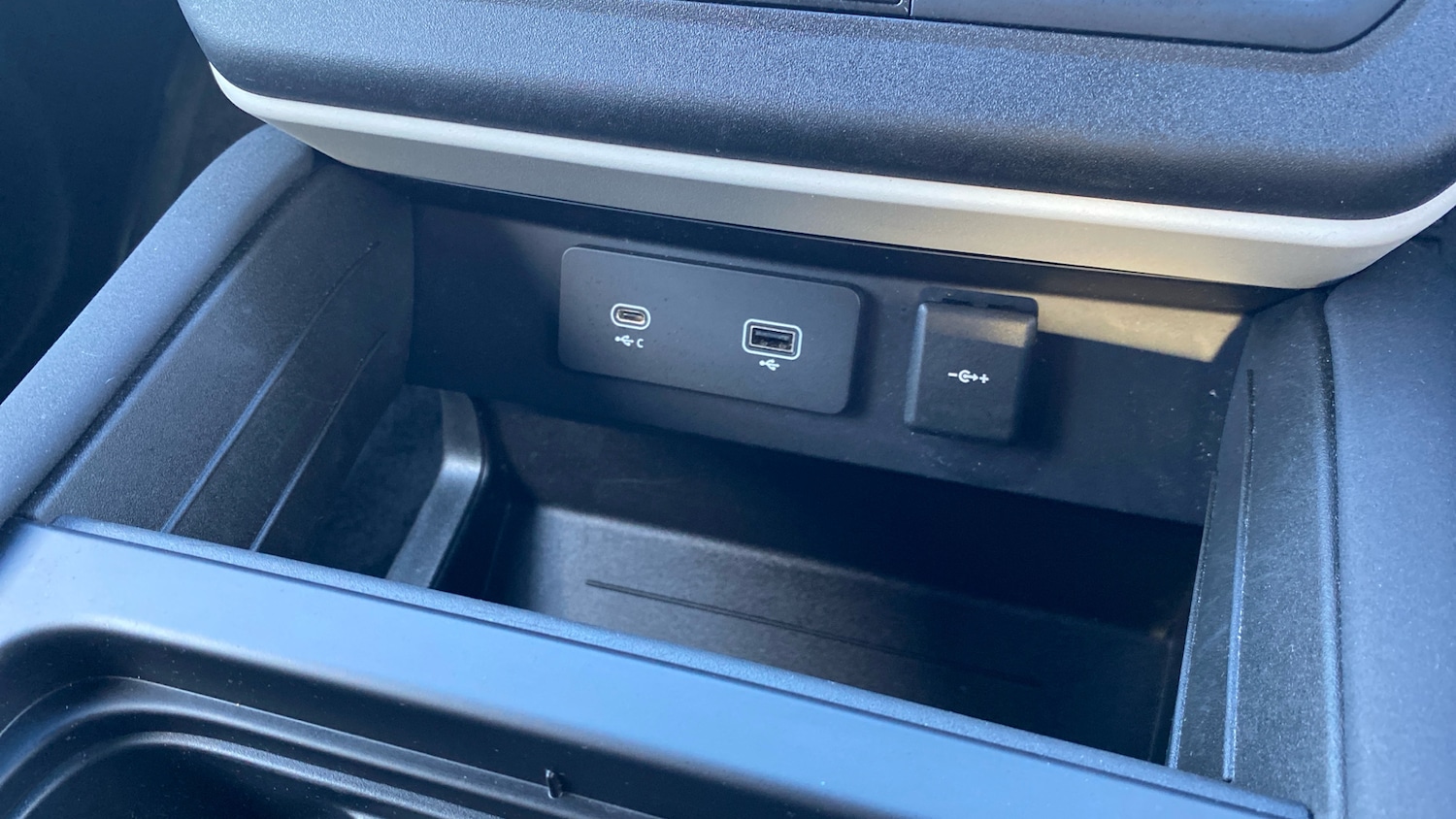 Used Land Rover Defender 2023 for sale - 77003254: Photo 55