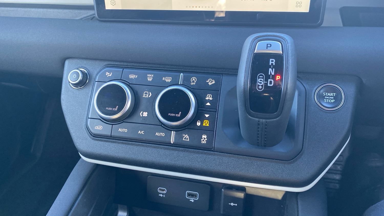 Used Land Rover Defender 2023 for sale - 77003254: Photo 56